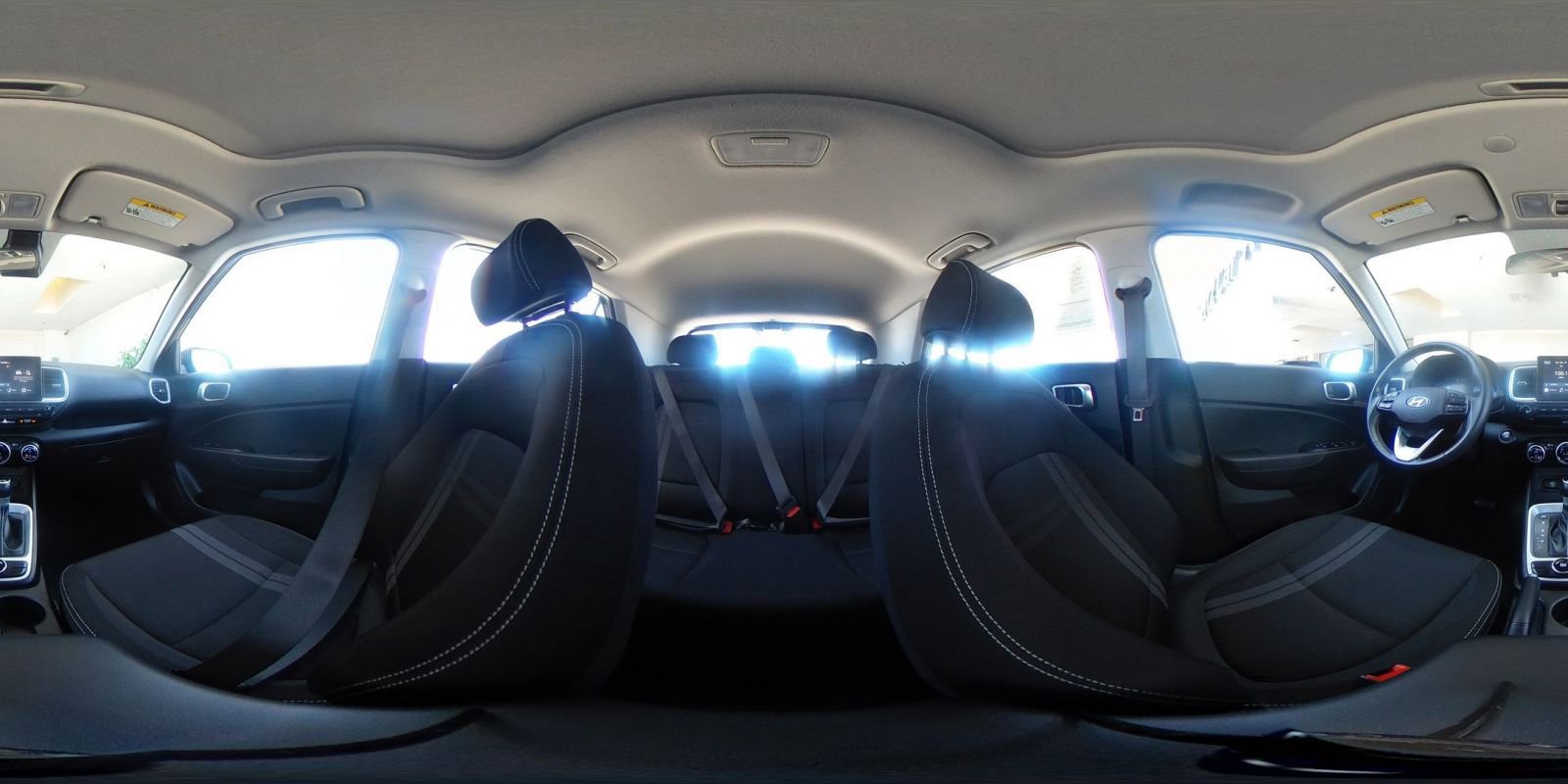 Used 2025 Hyundai Venue SEL image 43