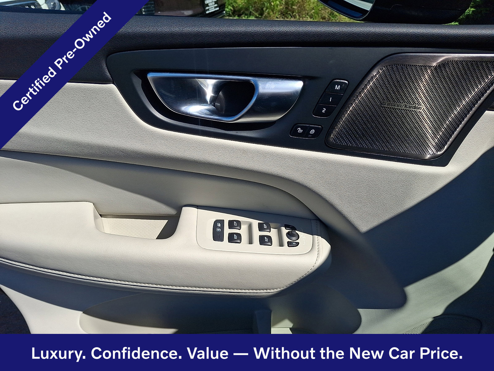 Certified 2023 Volvo XC60 B5 Plus w/ Climate Package AWD/4WD image 13
