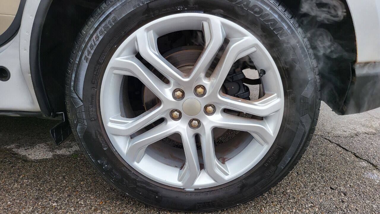 Used 2016 Ford Edge Titanium FWD image 28