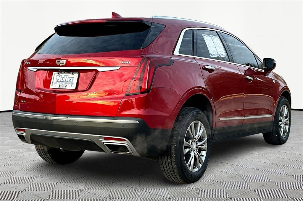 Used 2021 Cadillac XT5 Premium Luxury image 2