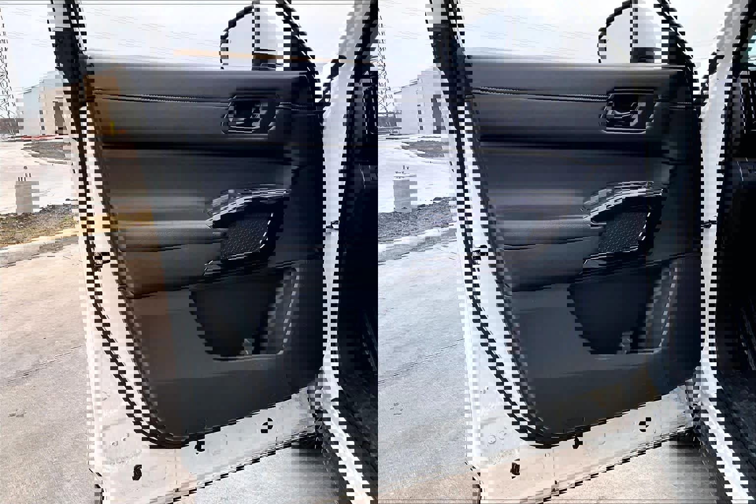 Used 2025 Nissan Pathfinder SV image 20