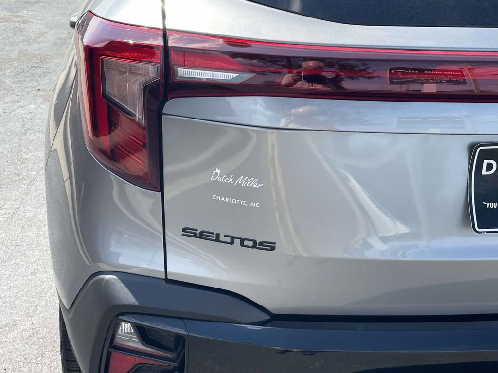 Used 2025 Kia Seltos X-Line AWD/4WD image 12