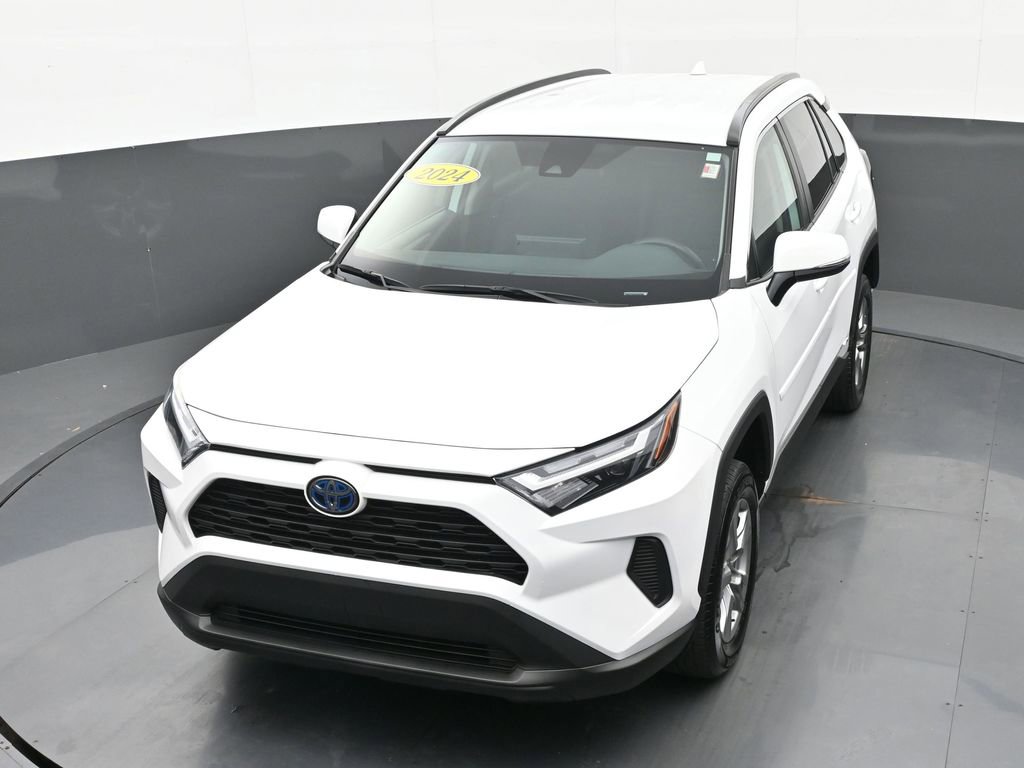 Used 2024 Toyota RAV4 LE image 37