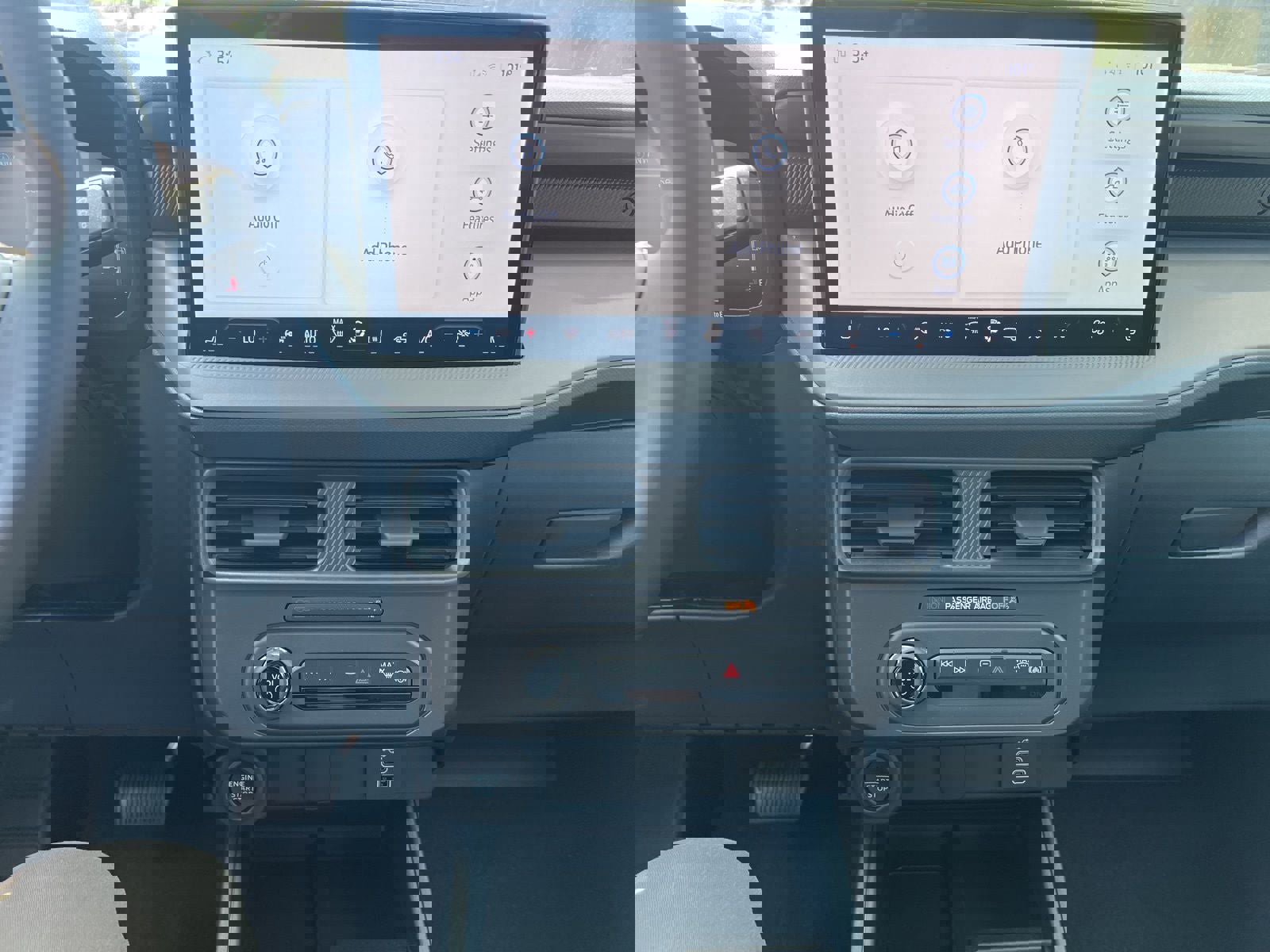 New 2025 Ford Maverick XLT w/ XLT Luxury Package image 22