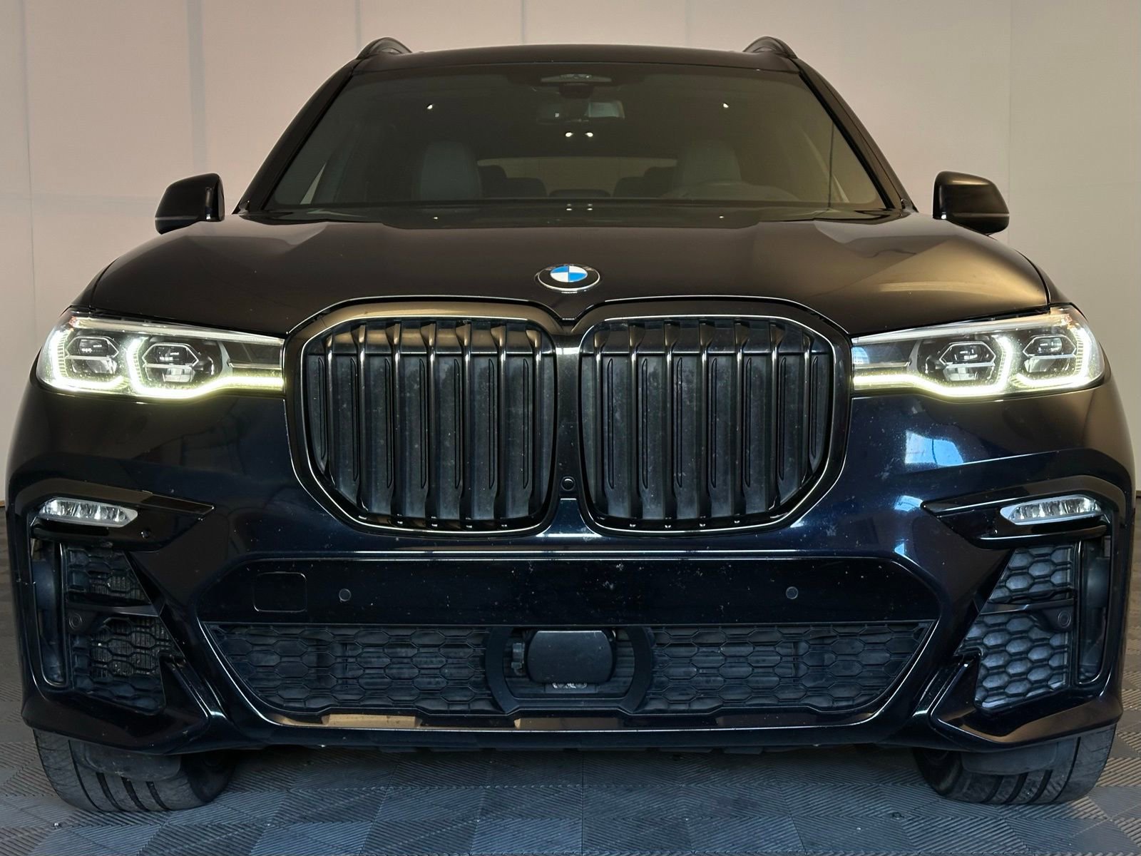 Used 2020 BMW X7 xDrive40i w/ M Sport Package image 26
