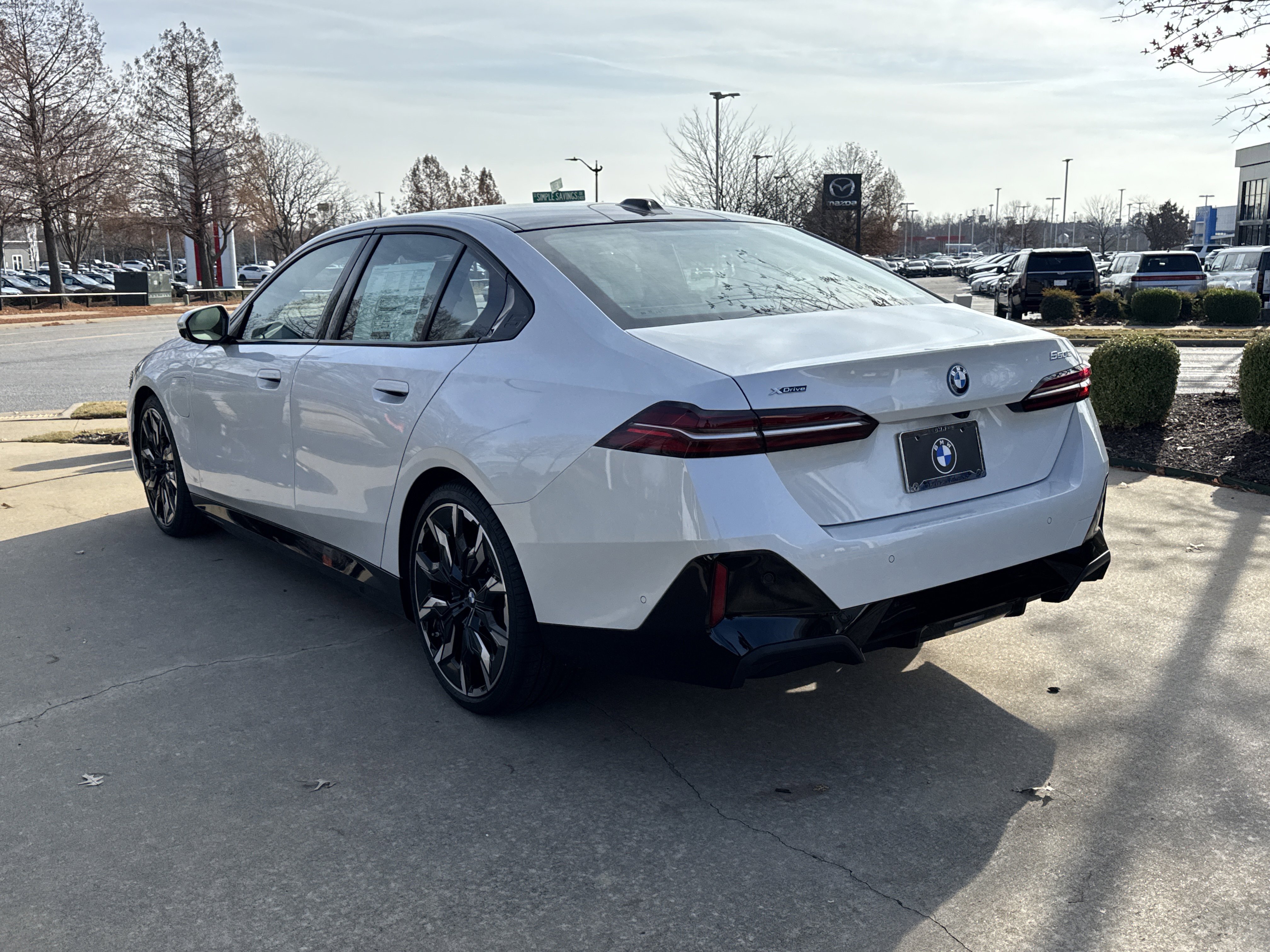 New 2026 BMW 550e xDrive w/ Executive Package image 3