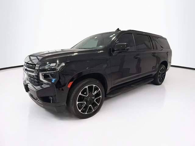 Used 2022 Chevrolet Suburban RST w/ Luxury Package AWD/4WD image 3