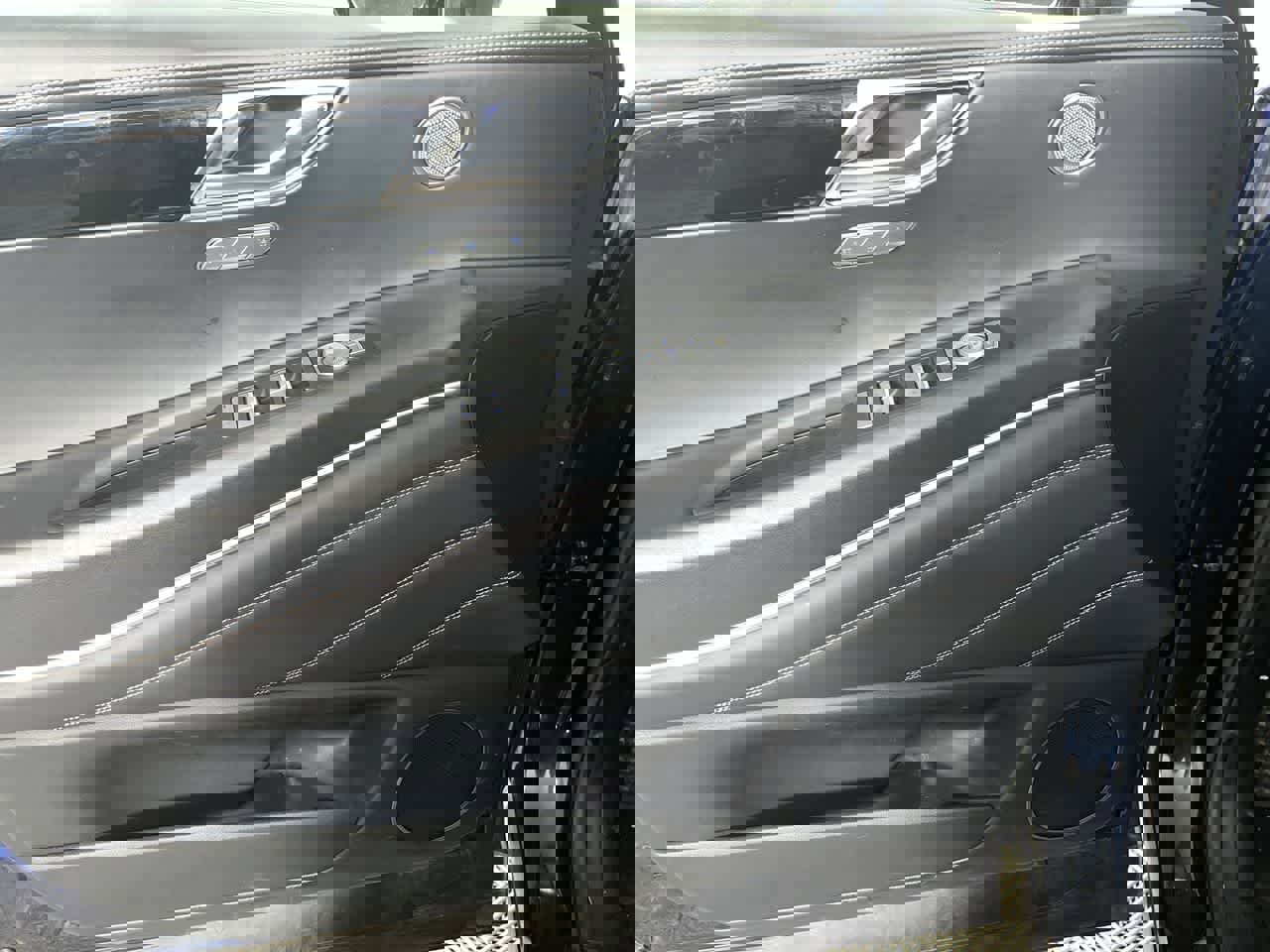 Used 2025 Genesis GV80 2.5T Standard image 13