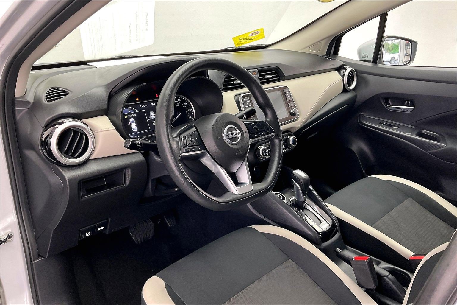 Used 2021 Nissan Versa SV FWD image 14