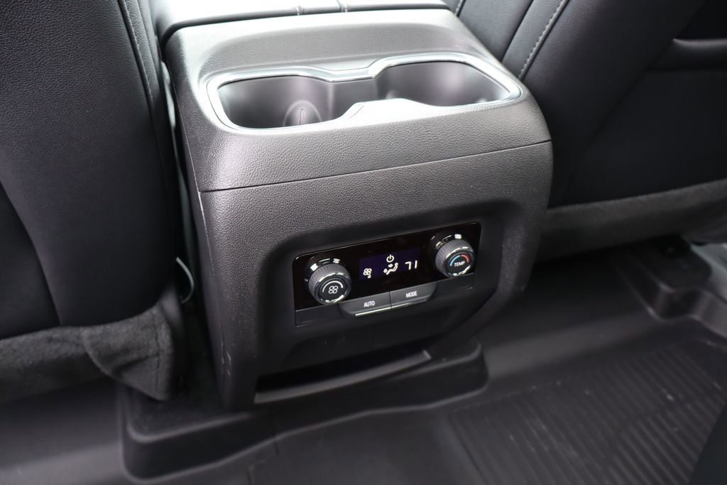 New 2026 Chevrolet Traverse LT w/ Sun and Wheel Package image 39