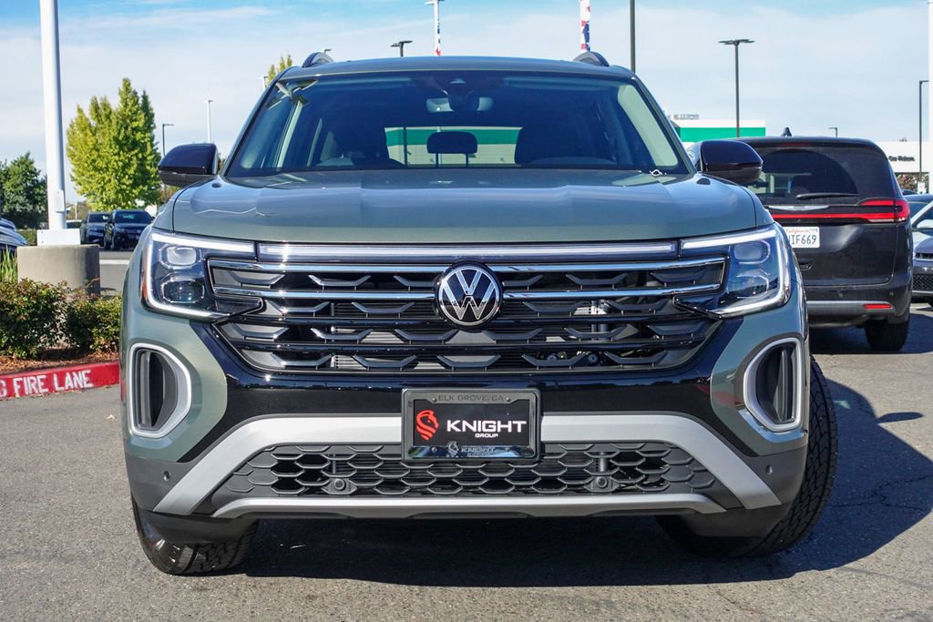 New 2026 Volkswagen Atlas Peak Edition image 4