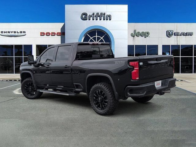 Used 2025 Chevrolet Silverado 2500 LTZ w/ LTZ Plus Package AWD/4WD image 9