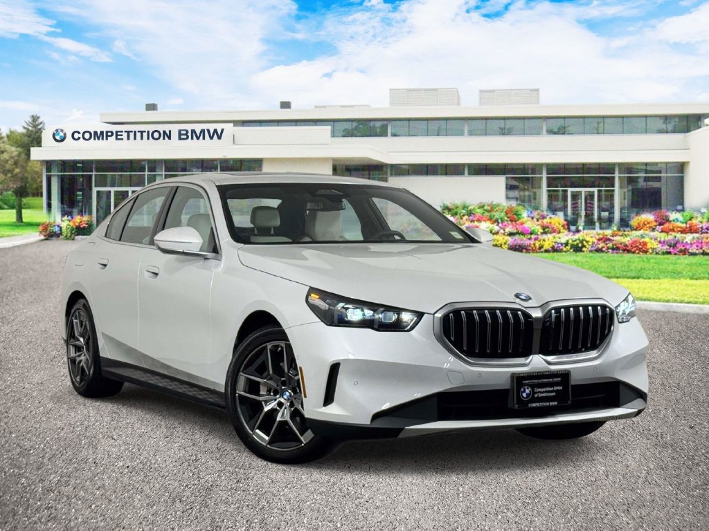 Used 2026 BMW 530i xDrive w/ Premium Package AWD/4WD image 1