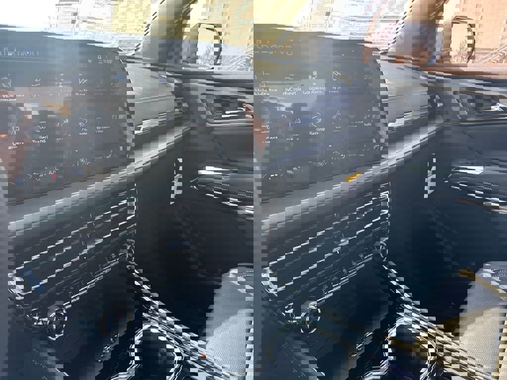 New 2026 Chevrolet Traverse LT w/ Sun and Wheel Package image 20