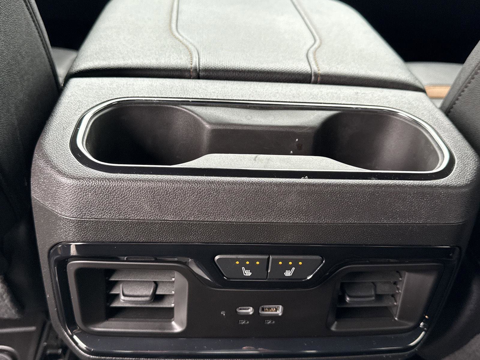 Used 2024 GMC Sierra 1500 AT4 w/ Technology Package image 15