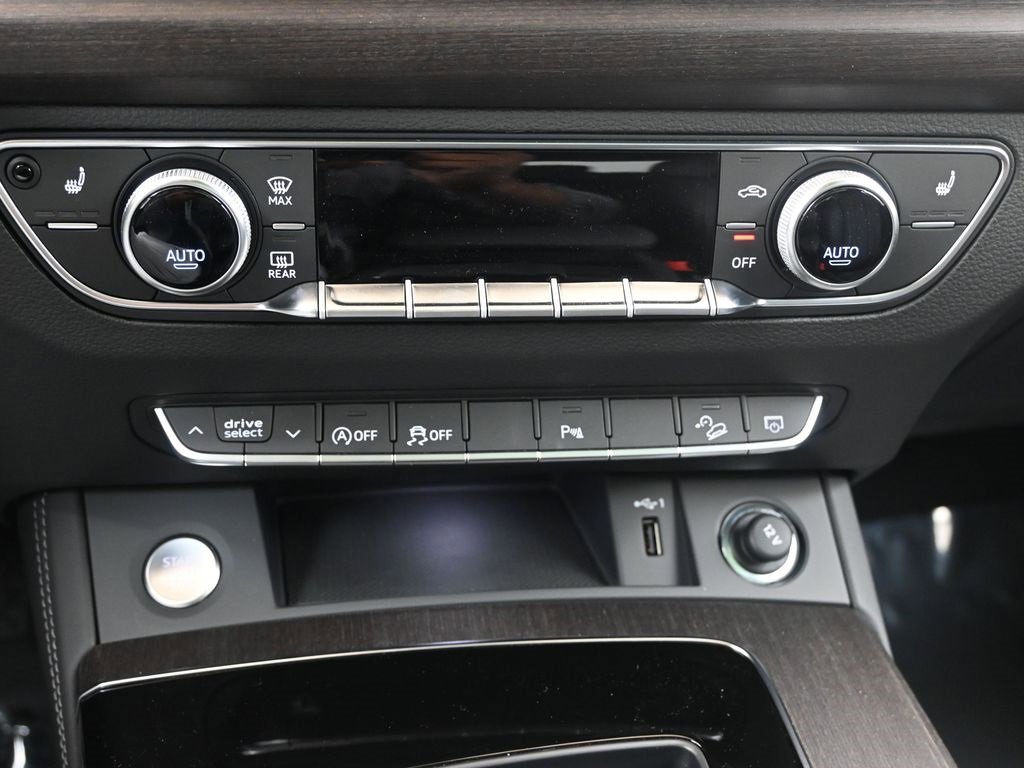 Certified 2025 Audi Q5 2.0T Premium Plus w/ Premium Plus Package image 32