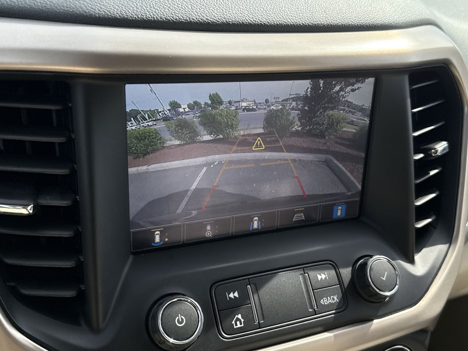 Used 2021 GMC Acadia Denali w/ Denali Technology Package AWD/4WD image 19