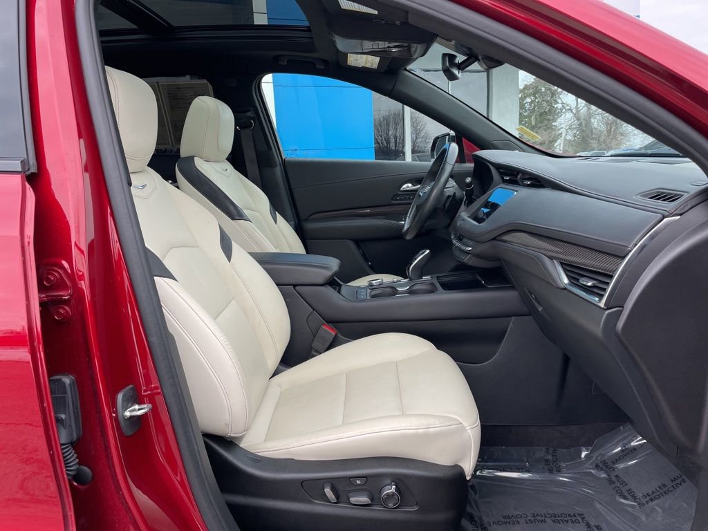 Used 2021 Cadillac XT4 Sport image 27