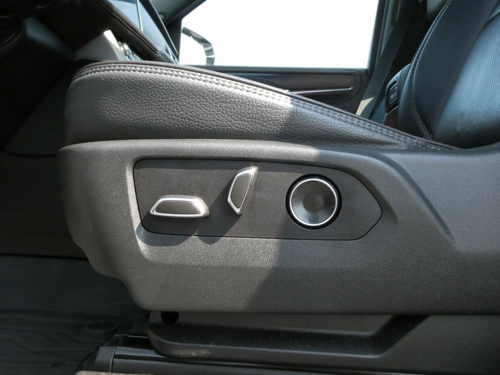 Used 2021 GMC Yukon Denali image 9