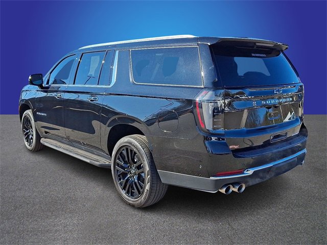 Used 2025 Chevrolet Suburban Premier w/ Sun And Tow Package image 5