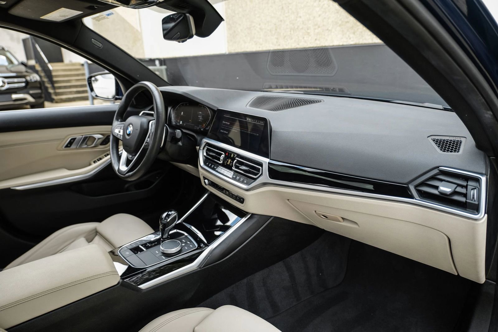 Used 2019 BMW 330i xDrive Sedan w/ Convenience Package AWD/4WD image 14