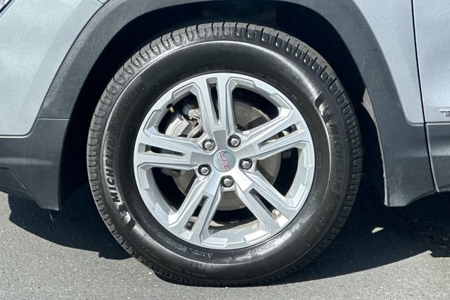 Used 2024 GMC Terrain SLE FWD image 29