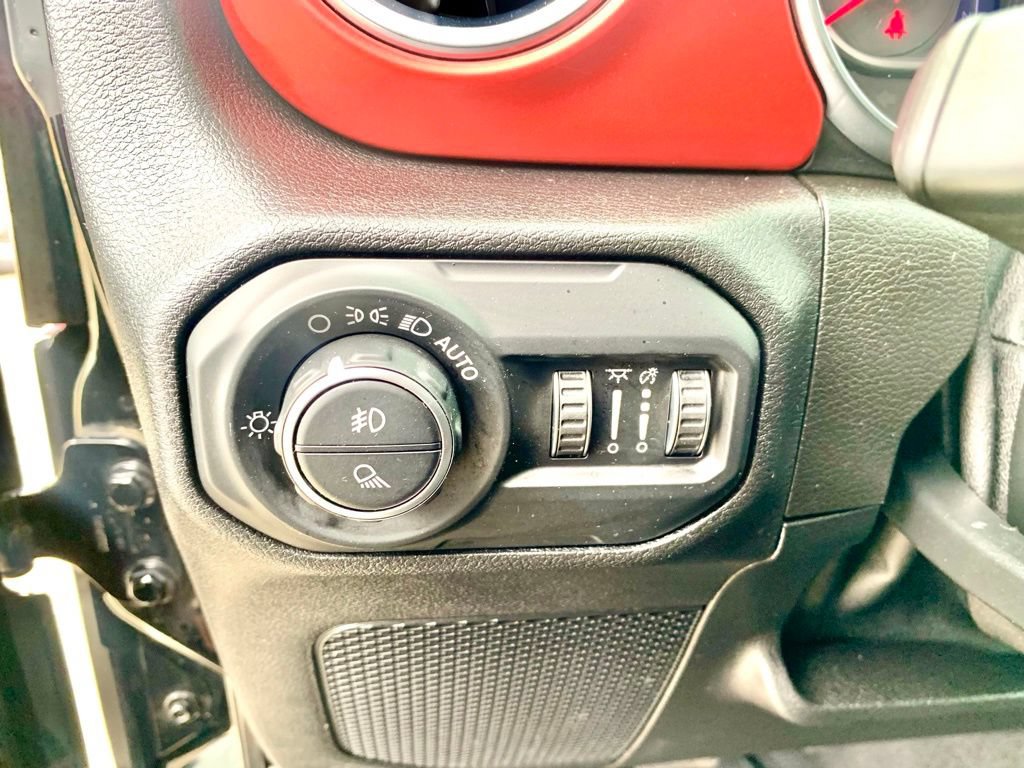 Used 2020 Jeep Gladiator Rubicon AWD/4WD image 27