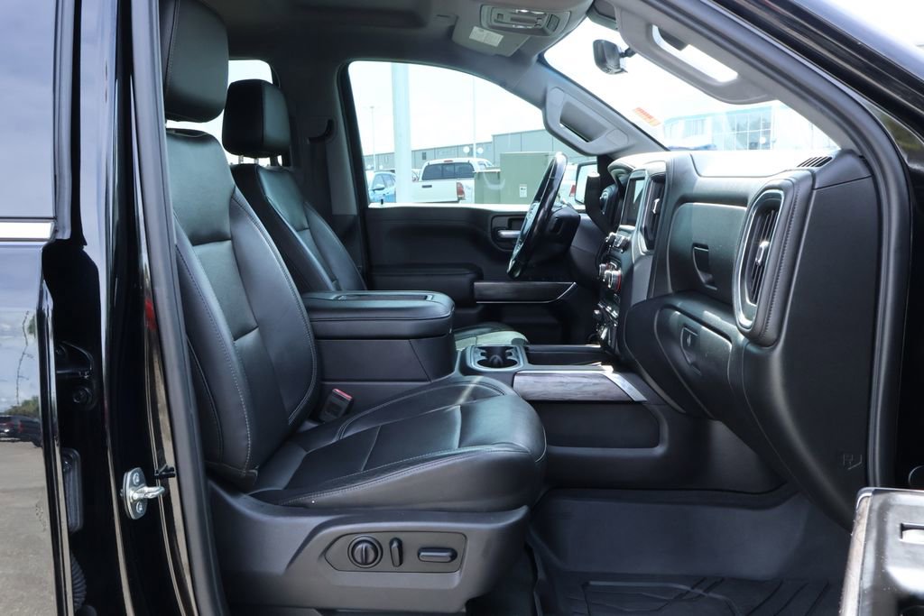 Used 2019 Chevrolet Silverado 1500 LTZ AWD/4WD image 9