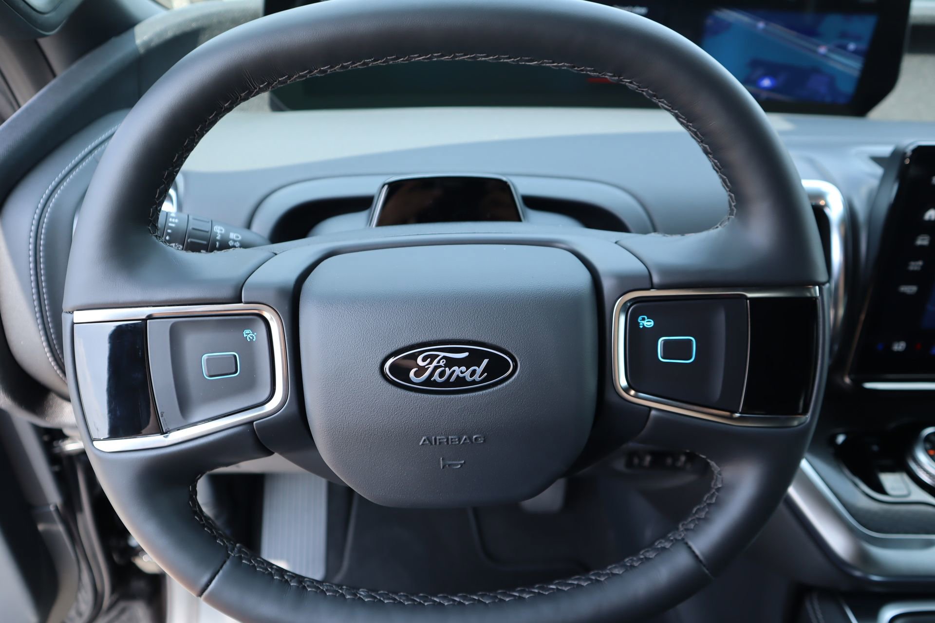 New 2026 Ford Expedition Platinum AWD/4WD image 3