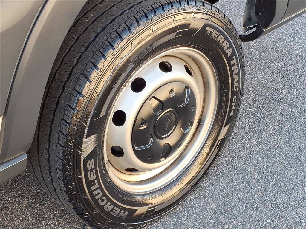 Used 2018 Ford Transit 250 130 Low Roof image 11