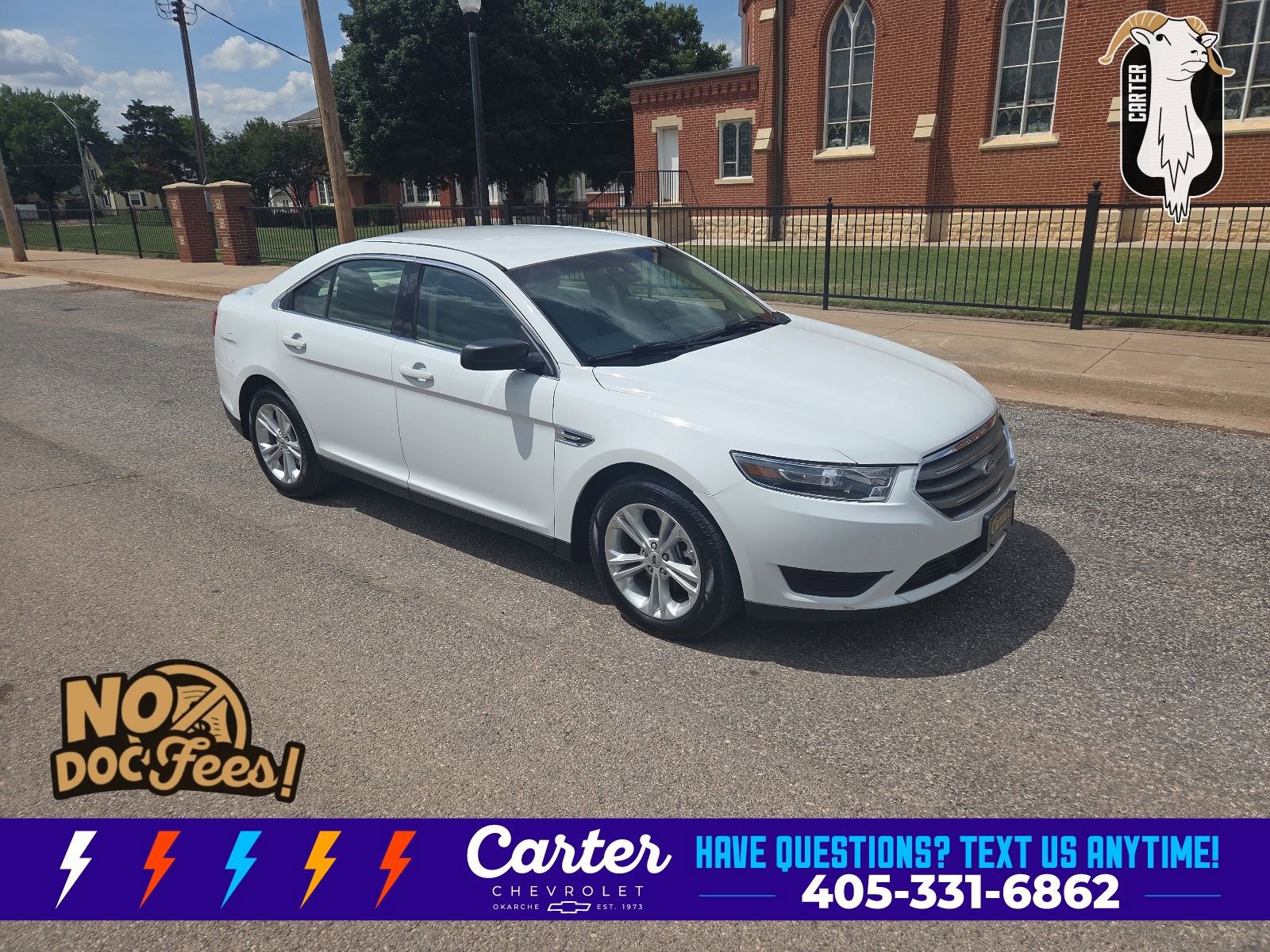 Used 2019 Ford Taurus SE FWD image 1