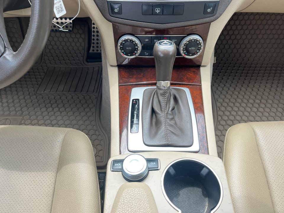Used 2011 Mercedes-Benz C 350 Sport image 21