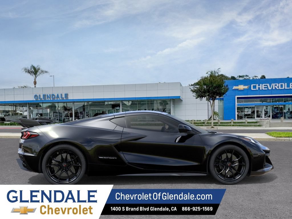 New 2027 Chevrolet Corvette Grand Sport w/ Z52 Sport Performance Package RWD image 5
