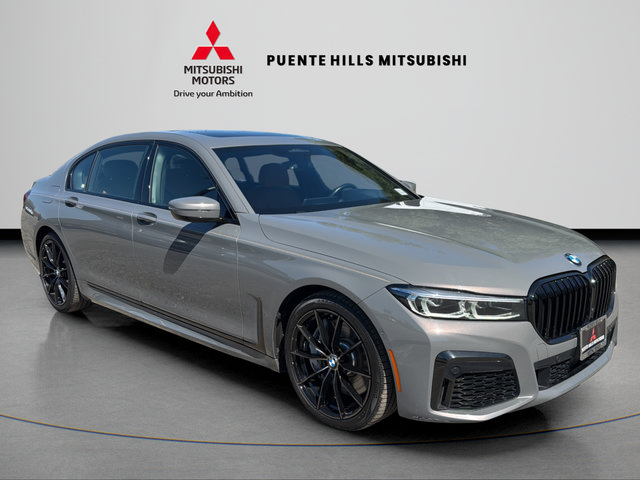 Used 2021 BMW 750i xDrive w/ Luxury Rear Seating Package AWD/4WD image 3