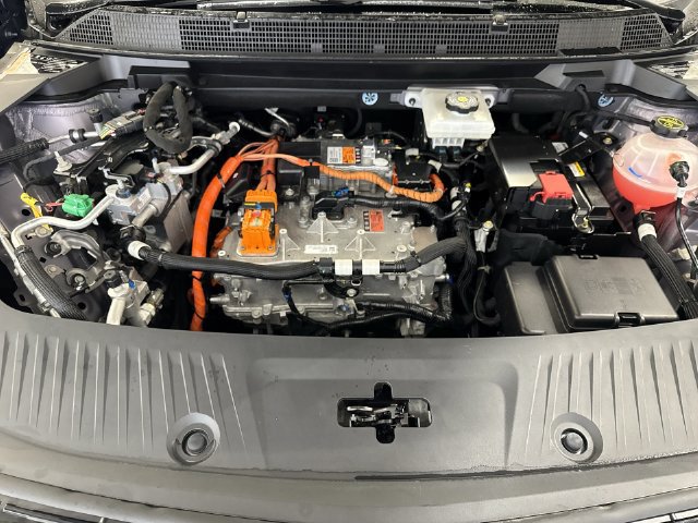 Used 2024 Chevrolet Equinox EV LT FWD image 30