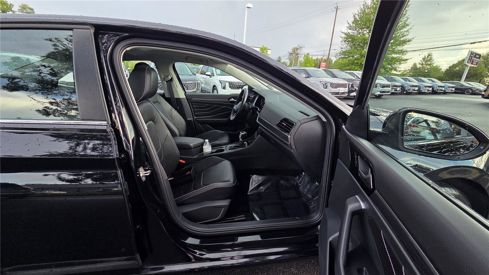 Certified 2023 Volkswagen Jetta SEL FWD image 29
