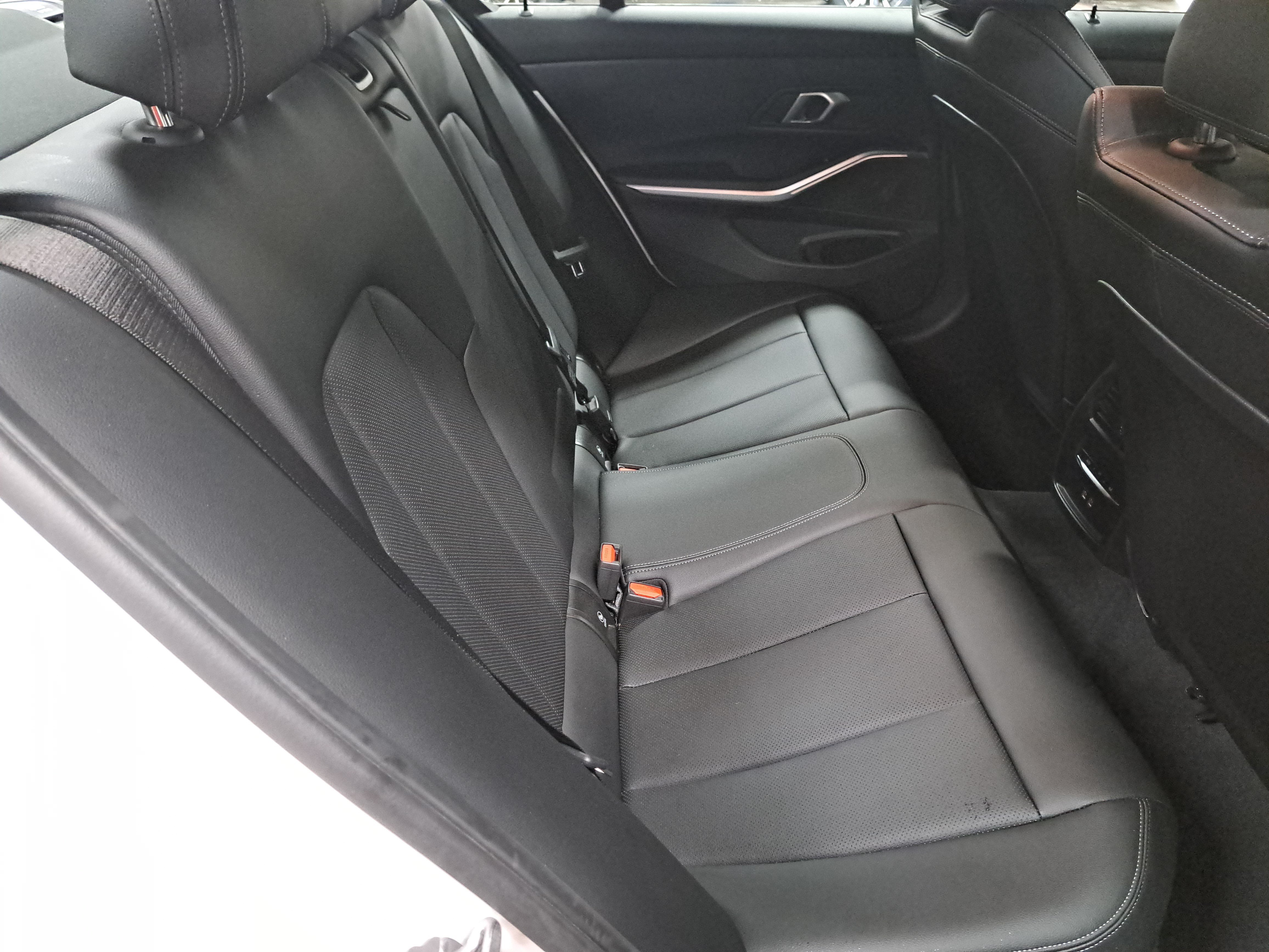 Certified 2026 BMW 330i Sedan w/ M Sport Package RWD image 13