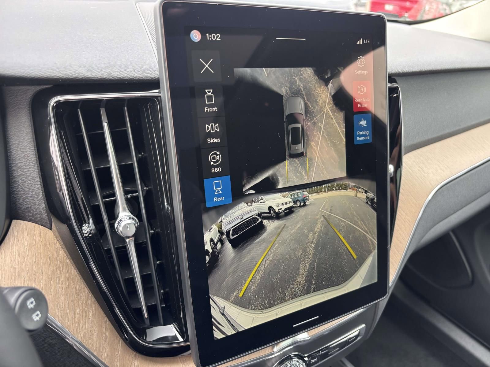 New 2026 Volvo XC60 T8 Plus w/ Protection Package Premier image 20