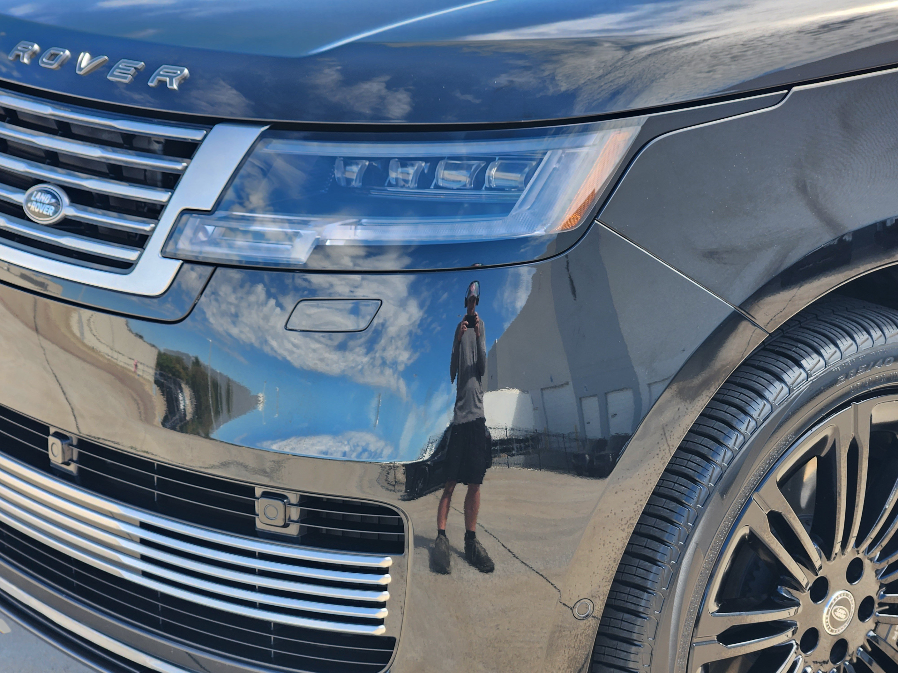 Certified 2024 Land Rover Range Rover SV AWD/4WD image 31