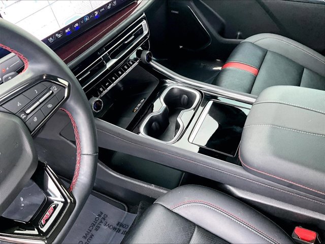 Certified 2024 Chevrolet Traverse RS image 15