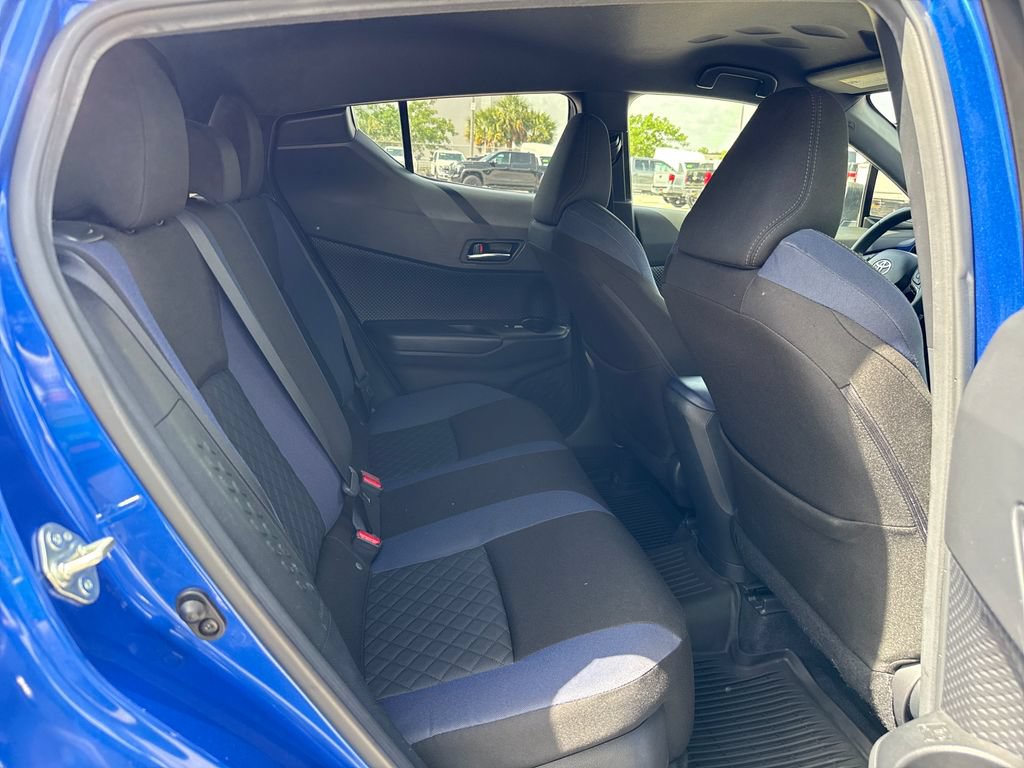 Used 2020 Toyota C-HR XLE FWD image 24