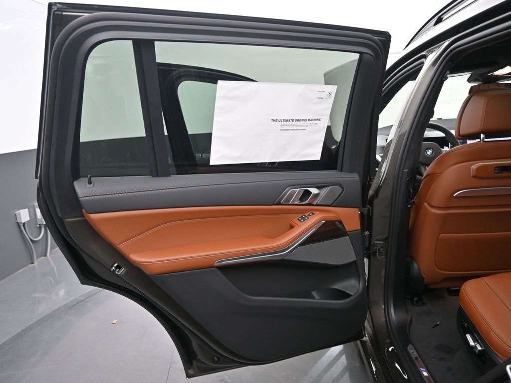 New 2026 BMW X7 xDrive40i w/ M Sport Package image 43