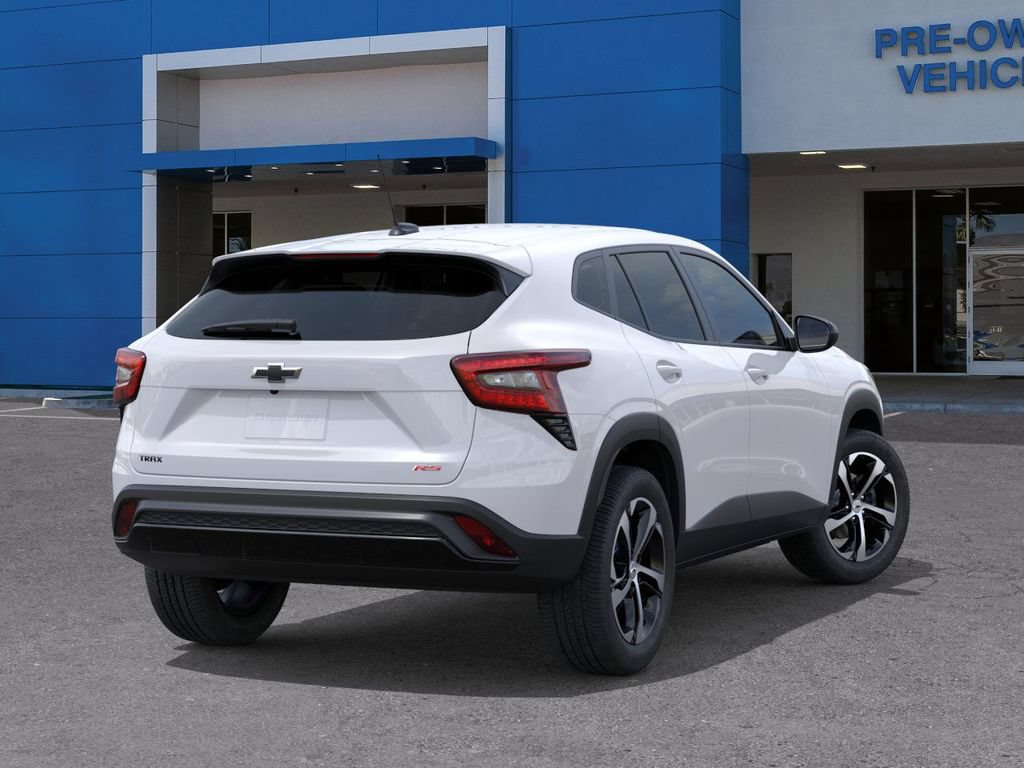 New 2026 Chevrolet Trax RS w/ Sunroof Package FWD image 4
