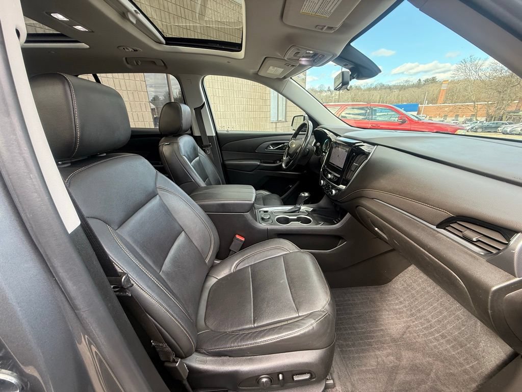 Used 2019 Chevrolet Traverse Premier w/ LPO, Floor Liner Package AWD/4WD image 52