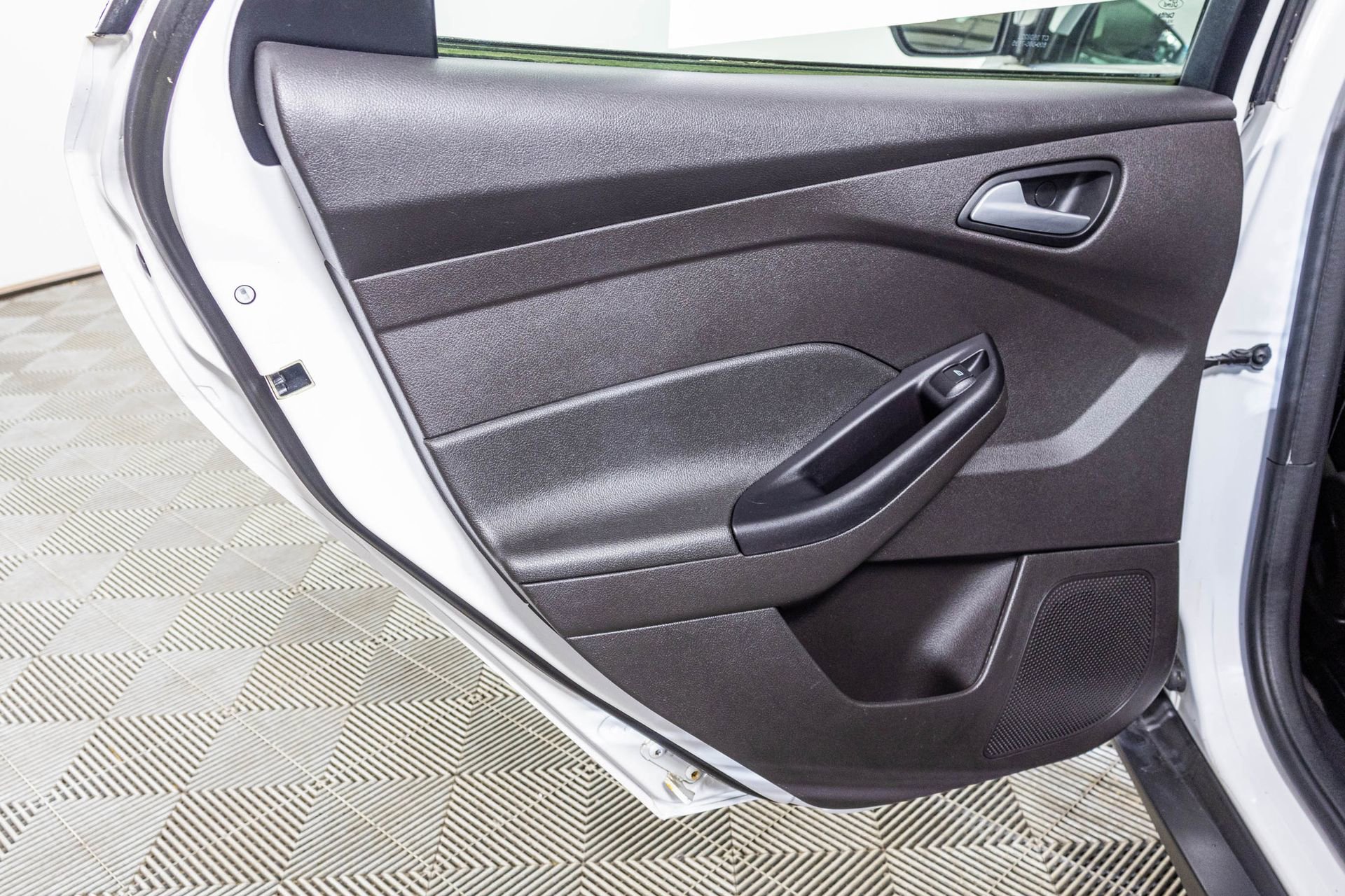 Used 2013 Ford Focus SE image 35