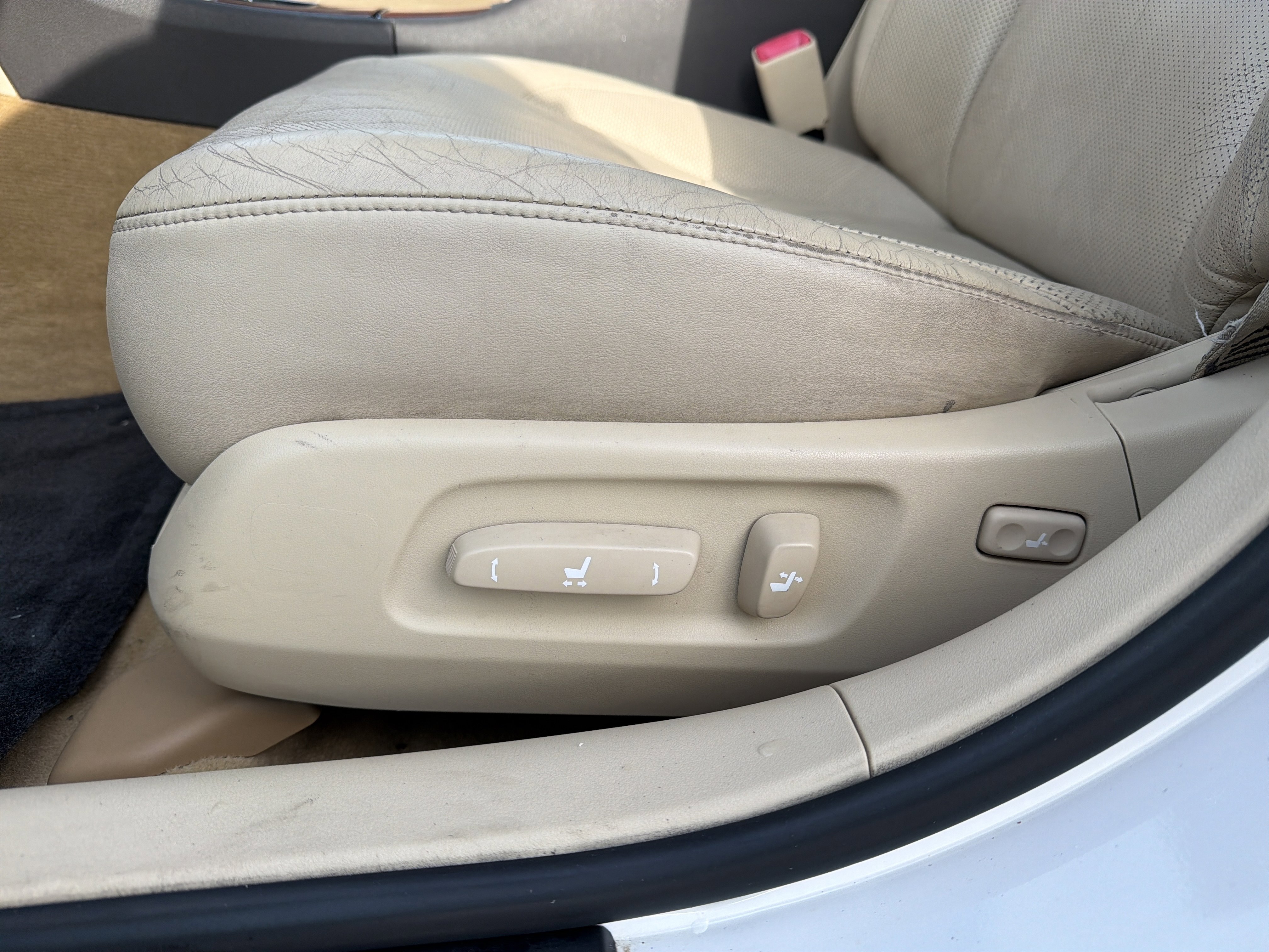 Used 2011 Lexus ES 350 image 24