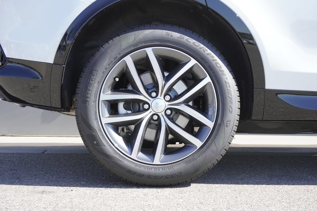 New 2026 Land Rover Discovery Sport Landmark AWD/4WD image 34