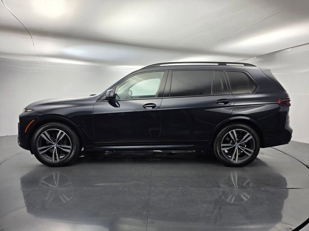 Used 2024 BMW X7 xDrive40i w/ M Sport Package AWD/4WD image 7
