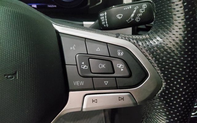 Used 2022 Volkswagen Atlas SEL R-Line image 31