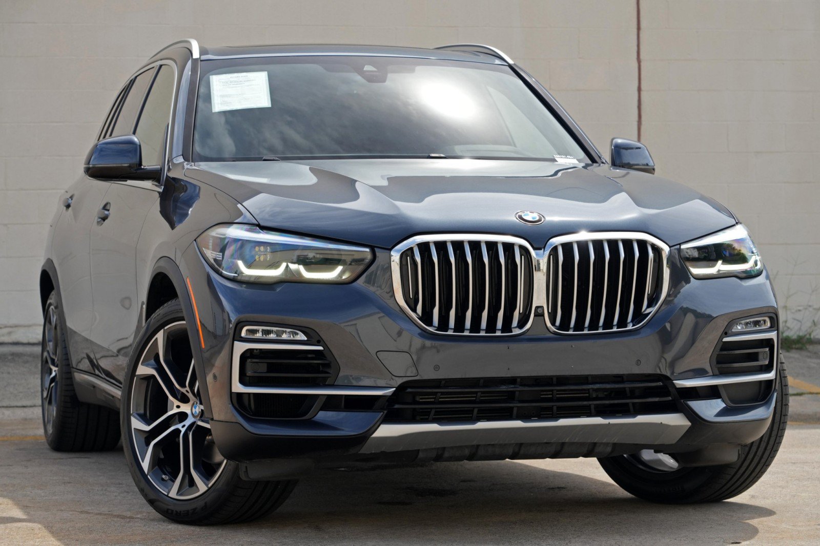 Used 2021 BMW X5 sDrive40i w/ Convenience Package RWD image 2